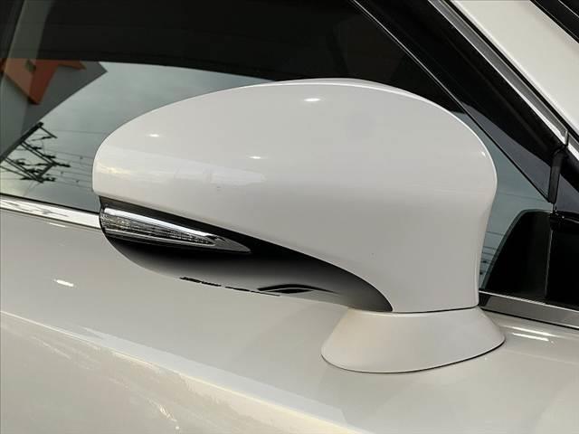 ＩＳ ＩＳ３００ｈ　バージョンＬ　禁煙　マクレビ　レーダークルーズ　クリソナ　ナビ　Ｂモニタ　フルセグ　革シート　メモリ付Ｐシート　シートヒータ　ＥＴＣ　ベンチレーション　１７インチＡＷ　デアイサー　ＬＥＤヘッド　電動Ｒサンシェード（35枚目）