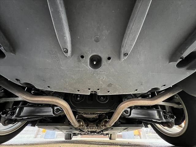 ＩＳ ＩＳ３００ｈ　バージョンＬ　禁煙　マクレビ　レーダークルーズ　クリソナ　ナビ　Ｂモニタ　フルセグ　革シート　メモリ付Ｐシート　シートヒータ　ＥＴＣ　ベンチレーション　１７インチＡＷ　デアイサー　ＬＥＤヘッド　電動Ｒサンシェード（48枚目）