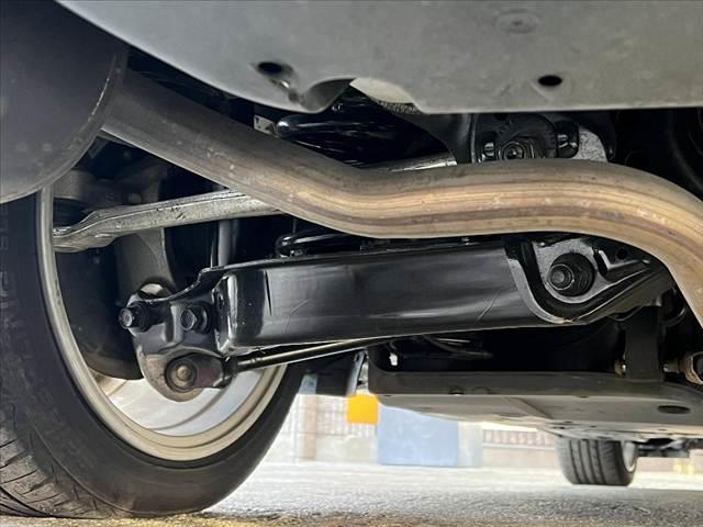 ＩＳ ＩＳ３００ｈ　バージョンＬ　禁煙　マクレビ　レーダークルーズ　クリソナ　ナビ　Ｂモニタ　フルセグ　革シート　メモリ付Ｐシート　シートヒータ　ＥＴＣ　ベンチレーション　１７インチＡＷ　デアイサー　ＬＥＤヘッド　電動Ｒサンシェード（49枚目）