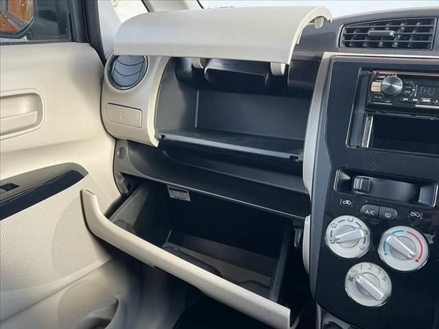 ｅＫワゴン Ｅ　後期　キーレス　ＡＢＳ　ＳＲＳエアバッグ　シートヒーター　ヘッドライトレベライザー　集中ドアロック　ＡＣソケット　バニティミラー　ＩＳＯＦＩＸ　リアワイパー　リアガラス熱線　パワステ　パワーウィンド（23枚目）