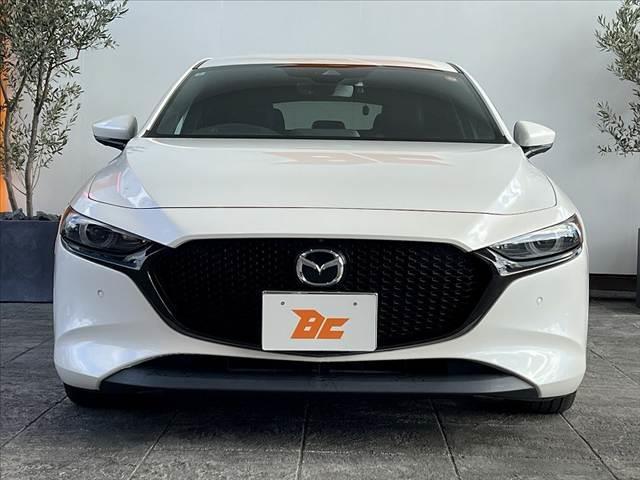 MAZDA3ファストバック 20S Lパッケージ 禁煙 360度ビュー 地デジ DVD 8.8型ナビ CD ETC スマートブレーキ クルコン LEDヘッド BSM Pシート シートヒータ ステアリングヒータ 黒革シート スマートキー Pスタート(9枚目)