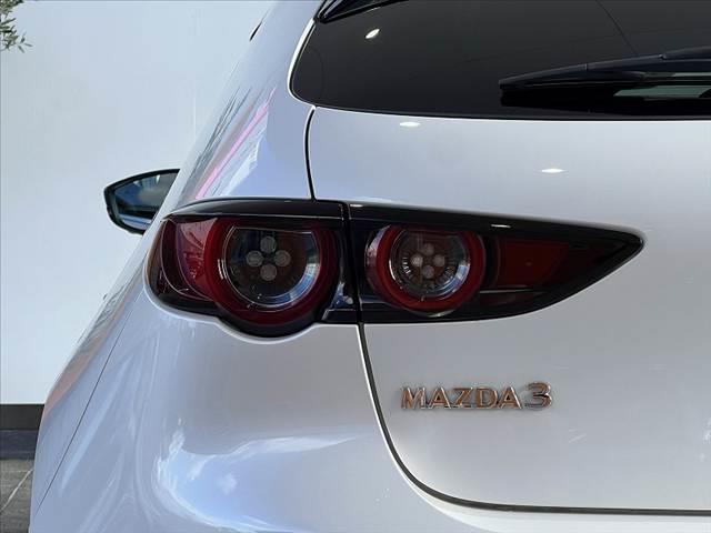 MAZDA3ファストバック 20S Lパッケージ 禁煙 360度ビュー 地デジ DVD 8.8型ナビ CD ETC スマートブレーキ クルコン LEDヘッド BSM Pシート シートヒータ ステアリングヒータ 黒革シート スマートキー Pスタート(40枚目)