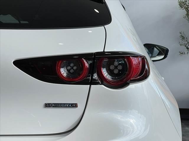 MAZDA3ファストバック 20S Lパッケージ 禁煙 360度ビュー 地デジ DVD 8.8型ナビ CD ETC スマートブレーキ クルコン LEDヘッド BSM Pシート シートヒータ ステアリングヒータ 黒革シート スマートキー Pスタート(41枚目)