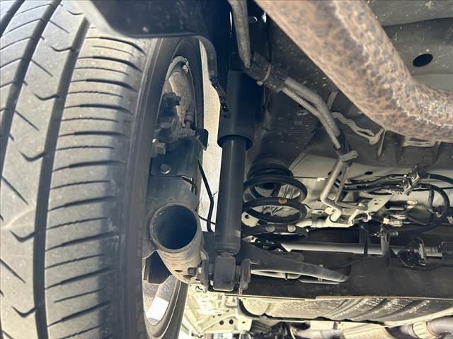 セレナ ハイウェイスター 禁煙 両電スラ HIDヘッドランプ ナビ Bモニタ スマートキ ETC フルセグ BTオーディオ クルコン Aライト レザーステア ロールサンシェード フォグランプ Pガラス 2列目パーソナルテーブ(49枚目)