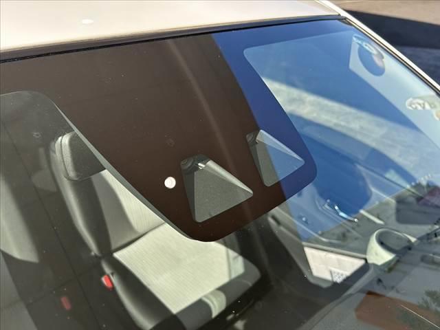 ミライース X SAIII 禁煙 LED コーナーセンサー Aハイビーム キーレス プライバシーガラス アイドリングストップ エアコン 先行発進お知らせ 誤発進抑制 車線逸脱警報 後席ヘッドレスト バニティミラー Wエアバッグ(4枚目)