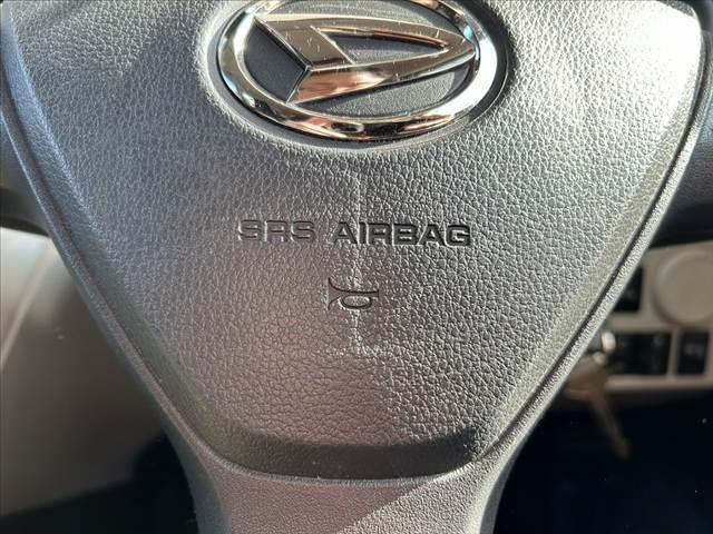 ミライース X SAIII 禁煙 LED コーナーセンサー Aハイビーム キーレス プライバシーガラス アイドリングストップ エアコン 先行発進お知らせ 誤発進抑制 車線逸脱警報 後席ヘッドレスト バニティミラー Wエアバッグ(23枚目)