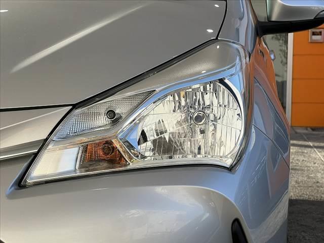 ヴィッツ Ｆ　スマートストップパッケージ　後期　禁煙　社外ナビ　地デジ　Ｂカメラ　ＢＴ　アイドリングストップ　リモコンキー　スペアキー　ＬＥＤリアコンビネーションランプ　プライバシーガラス　パワーウィンドウ　アシストグリップ　ＳＲＳエア（38枚目）