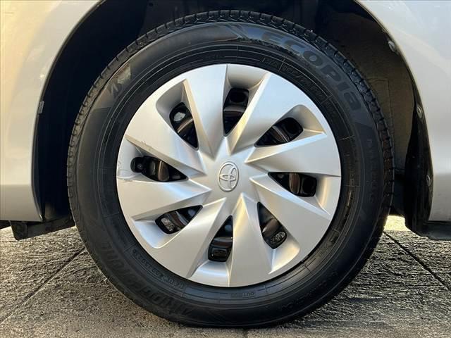 ヴィッツ Ｆ　スマートストップパッケージ　後期　禁煙　社外ナビ　地デジ　Ｂカメラ　ＢＴ　アイドリングストップ　リモコンキー　スペアキー　ＬＥＤリアコンビネーションランプ　プライバシーガラス　パワーウィンドウ　アシストグリップ　ＳＲＳエア（44枚目）