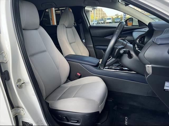 ＣＸ－３０ ２０Ｓ　プロアクティブ　ツーリングセレクション　禁煙　純ナビ　３６０度モニター　スマートブレーキサポート　ＥＴＣ　ＢＳＭ　地デジ　ＤＶＤ　ＢＴオーディオ　ステアリングヒータ　ステリモ　シートヒーター　メモリー付きパワーシート　ＬＥＤ　電子パーキング（16枚目）