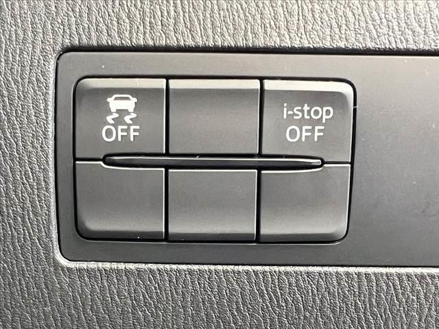 デミオ １３Ｓ　Ｌパッケージ　禁煙　シティブレーキサポート　純正ナビ　フルセグ　ＤＶＤ　Ｂモニター　ＢＴ　ステリモ　ＬＥＤヘッド　オートライト　アイドリングストップ　純正ＡＷ　革巻きステア　レインセンサーワイパー　ＳＲＳエア（4枚目）