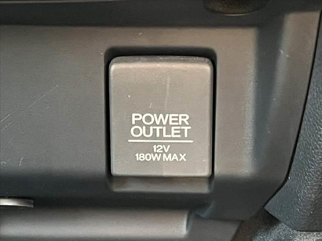 フィット 13G・Fパッケージ 禁煙 中期 純正ナビ フルセグ ステリモ スマートキー Pスタート ETC DVD BTオーディオ アイドリングストップ ヘッドライトレベライザー リアワイパー プライバシーガラス シートリフター(24枚目)