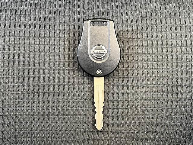 NV150AD VE 禁煙 エマージェンシーブレーキ 社外ナビ フルセグ BTオーディオ キーレス ETC 車線逸脱警報 パワーウィンドウ SRSエア ゴムマット ヘッドレスト一体フロントシート グレートリコットシート(30枚目)