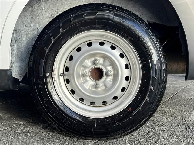 NV150AD VE 禁煙 エマージェンシーブレーキ 社外ナビ フルセグ BTオーディオ キーレス ETC 車線逸脱警報 パワーウィンドウ SRSエア ゴムマット ヘッドレスト一体フロントシート グレートリコットシート(39枚目)