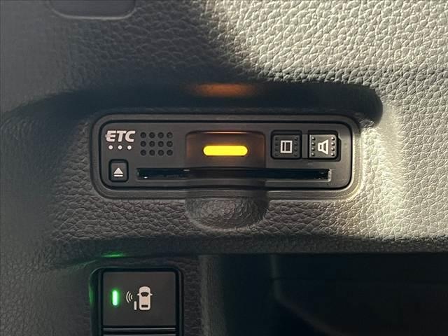 Ｎ－ＢＯＸカスタム Ｇ・ＥＸターボホンダセンシング　純ナビ　ホンダセンシング　バックモニター　両電スラ　ＥＴＣ　フルセグ　ＢＴオーディオ　クルーズコントロール　Ａライト　パドルシフト　ステリモ　シートリフター　ロールサンシェード　ＳＲＳエアバッグ（7枚目）