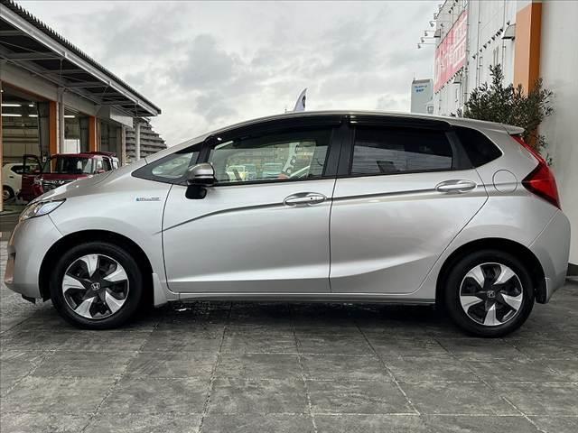 �K���X�R�[�e�B���O�Ȃǂ��s���Ă���܂��B�v���̋Ǝ҂ɂ��A�{�H�ł��̂ł����S���Ă����݂��������B