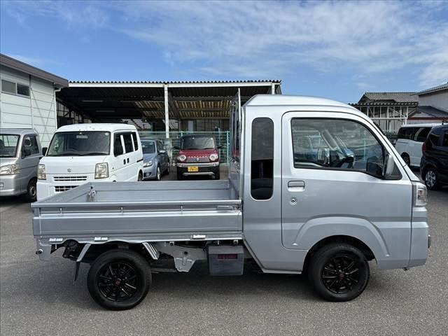 ハイゼットトラック ジャンボＳＡＩＩＩｔ　★ＡＴ★スマートアシスト３★車線逸脱警報★誤発信抑制制御機能★先行車発信お知らせ機能★フルセグナビ★Ｂカメラ★ＤＶＤ再生★Ｂｌｕｅｔｏｏｔｈ★キーレス★社外アルミ★ＥＴＣ★横滑り防止★バニティミラー（11枚目）