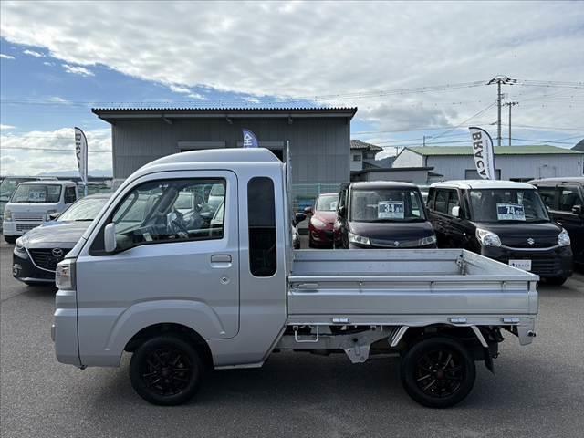 ハイゼットトラック ジャンボＳＡＩＩＩｔ　★ＡＴ★スマートアシスト３★車線逸脱警報★誤発信抑制制御機能★先行車発信お知らせ機能★フルセグナビ★Ｂカメラ★ＤＶＤ再生★Ｂｌｕｅｔｏｏｔｈ★キーレス★社外アルミ★ＥＴＣ★横滑り防止★バニティミラー（12枚目）