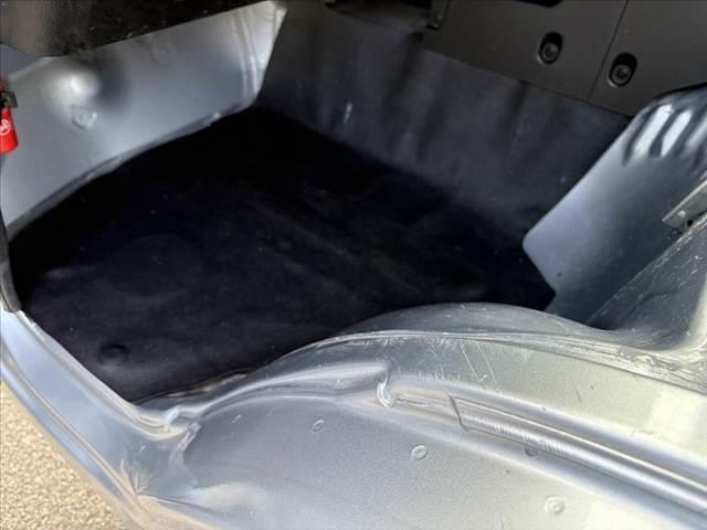 ハイゼットトラック ジャンボＳＡＩＩＩｔ　★ＡＴ★スマートアシスト３★車線逸脱警報★誤発信抑制制御機能★先行車発信お知らせ機能★フルセグナビ★Ｂカメラ★ＤＶＤ再生★Ｂｌｕｅｔｏｏｔｈ★キーレス★社外アルミ★ＥＴＣ★横滑り防止★バニティミラー（28枚目）
