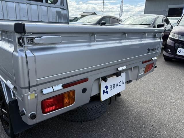 ハイゼットトラック ジャンボＳＡＩＩＩｔ　★ＡＴ★スマートアシスト３★車線逸脱警報★誤発信抑制制御機能★先行車発信お知らせ機能★フルセグナビ★Ｂカメラ★ＤＶＤ再生★Ｂｌｕｅｔｏｏｔｈ★キーレス★社外アルミ★ＥＴＣ★横滑り防止★バニティミラー（30枚目）
