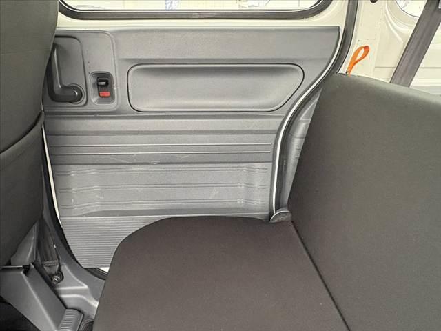 Ｎ－ＶＡＮ Ｇ・ホンダセンシング　★４ＷＤ★ホンダセンシング★衝突軽減ブレーキ★先行車発信お知らせ機能★車線維持支援システム★アダプティブクルーズコントロール★ヘッドライトレベライザー★横滑り防止機能★ラジオ★ＡＢＳ★ＷＳＲＳ（30枚目）