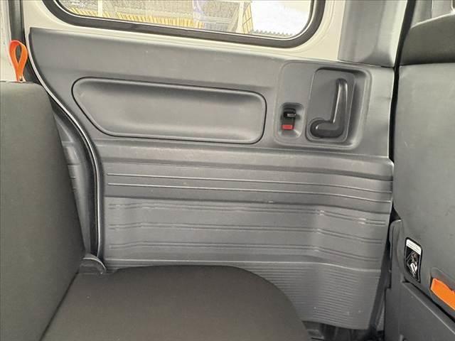 Ｎ－ＶＡＮ Ｇ・ホンダセンシング　★４ＷＤ★ホンダセンシング★衝突軽減ブレーキ★先行車発信お知らせ機能★車線維持支援システム★アダプティブクルーズコントロール★ヘッドライトレベライザー★横滑り防止機能★ラジオ★ＡＢＳ★ＷＳＲＳ（31枚目）