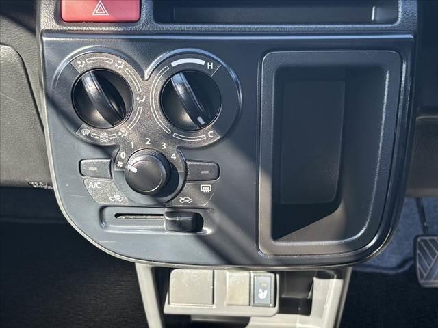 アルト F ★4WD★5MT★キーレス★CDオーディオ★シートヒーター★ヘッドライトレベライザー★横滑り防止★セキュリティアラーム★マルチインフォメーションディスプレイ★リア一体可倒式シート★ABS★WSRS(23枚目)