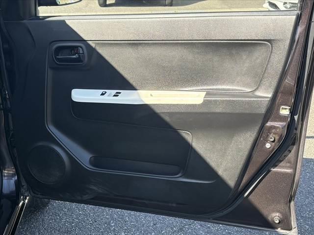 アルト F ★4WD★5MT★キーレス★CDオーディオ★シートヒーター★ヘッドライトレベライザー★横滑り防止★セキュリティアラーム★マルチインフォメーションディスプレイ★リア一体可倒式シート★ABS★WSRS(28枚目)