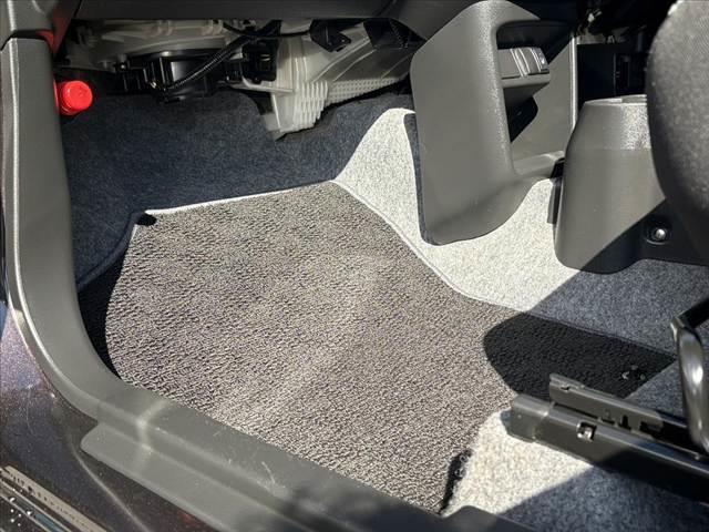 アルト F ★4WD★5MT★キーレス★CDオーディオ★シートヒーター★ヘッドライトレベライザー★横滑り防止★セキュリティアラーム★マルチインフォメーションディスプレイ★リア一体可倒式シート★ABS★WSRS(31枚目)