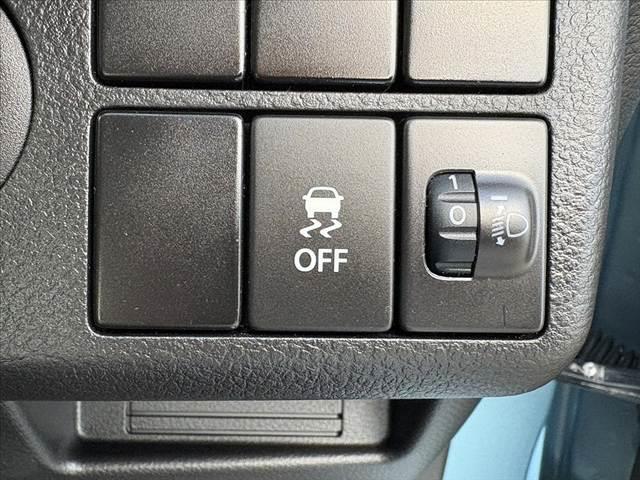 アルト F ★後期★5MT★オートライト★キーレス★純正CDオーディオ★ヘッドライトレベライザー★横滑り防止★セキュリティアラーム★リア一体可倒式シート★マルチインフォメーションディスプレイ★WSRS★ABS(7枚目)