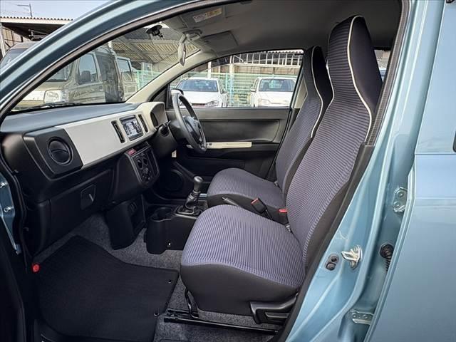 アルト F ★後期★5MT★オートライト★キーレス★純正CDオーディオ★ヘッドライトレベライザー★横滑り防止★セキュリティアラーム★リア一体可倒式シート★マルチインフォメーションディスプレイ★WSRS★ABS(19枚目)