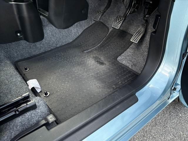 アルト F ★後期★5MT★オートライト★キーレス★純正CDオーディオ★ヘッドライトレベライザー★横滑り防止★セキュリティアラーム★リア一体可倒式シート★マルチインフォメーションディスプレイ★WSRS★ABS(31枚目)