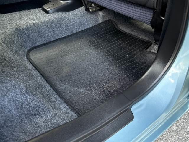 アルト F ★後期★5MT★オートライト★キーレス★純正CDオーディオ★ヘッドライトレベライザー★横滑り防止★セキュリティアラーム★リア一体可倒式シート★マルチインフォメーションディスプレイ★WSRS★ABS(37枚目)