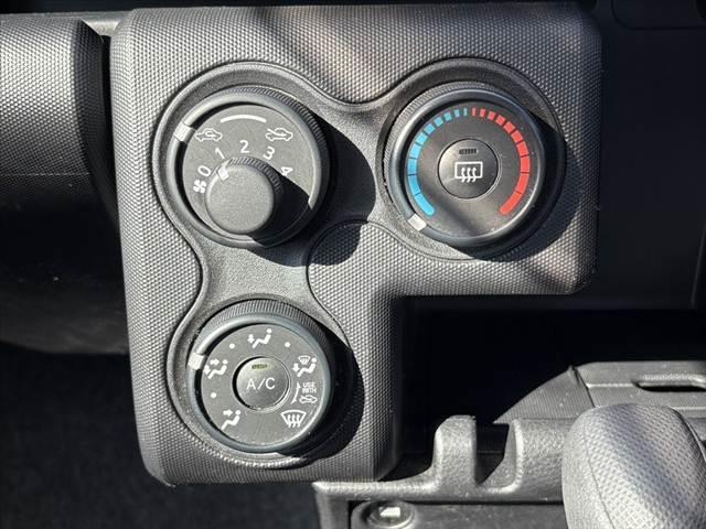 サクシード UL ★後期★セーフティセンス★プリクラッシュセーフティ★オートマチックハイビーム★純正ナビ★Bカメラ★地デジTV★Bluetooth★キーレス★電動ミラー★オートライト★ETC★引き出しテーブル★(24枚目)