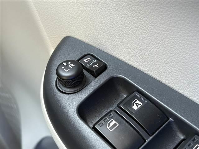 パッソ Ｘ　ＬパッケージＳ　★後期★４ＷＤ★スマートアシスト３★地デジナビ★Ｂカメラ★Ｂｌｕｅｔｏｏｔｈ★スマートキー★Ｐスタート★オートライト★オートハイビーム★Ａストップ★コーナーセンサー★オート格納電格ミラー（26枚目）