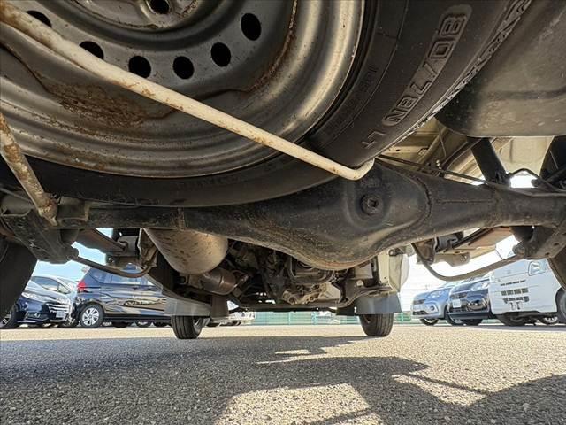 キャリイトラック KCエアコン・パワステ ★エアコン★パワステ★三方開★荷台ゴムマット★乗降グリップ★ラジオ(29枚目)