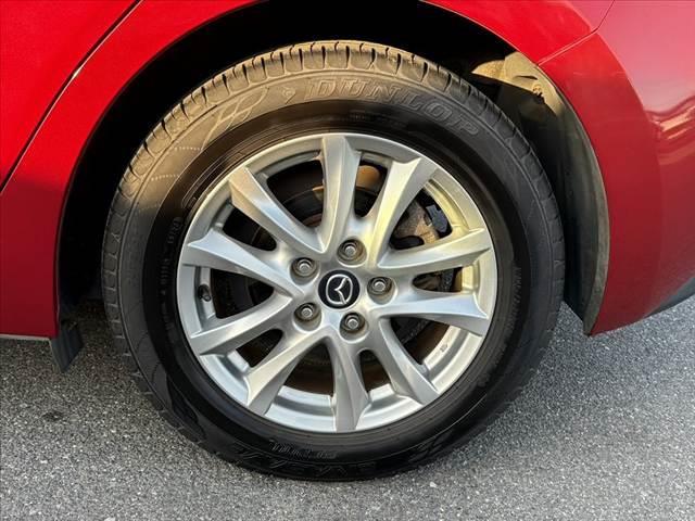 アクセラスポーツ １５Ｓ　６ＭＴ　純正ナビ　Ｂカメラ　Ｂｌｕｅｔｏｏｔｈ　スマートキー　プッシュスタート　電格ミラー　純正アルミ　シートリフター　バニティミラー　プライバシーガラス　革巻きハンドル　横滑り防止　ＥＴＣ（52枚目）