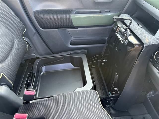 ハスラー Ｊスタイル　レーダーブレーキサポート　誤発進抑制機能　Ｓーエネチャージ　ＨＩＤ　オートライト　社外アルミ　社外ナビ　Ｂカメラ　ＤＶＤ再生　Ｂｌｕｅｔｏｏｔｈ　スマートキー　Ｐスタート　ＥＴＣ　革巻きハンドル（27枚目）