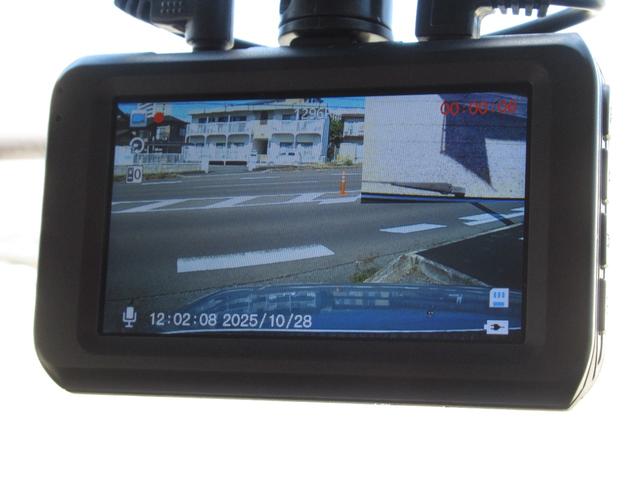 ミラ ＣＤ　５ＭＴ　カスタム車　ライブスポーツ新品フルエアロ　エスペリアダウンサス　マフラー　ＬＥＤ　ＭＯＭＯステ・シフト　タコ　フルセグＴＶナビ　Ｂｌｕｅｔｏｏｔｈ　前後ドラレコ　ＥＴＣ　整備・外装磨・車内清掃（13枚目）