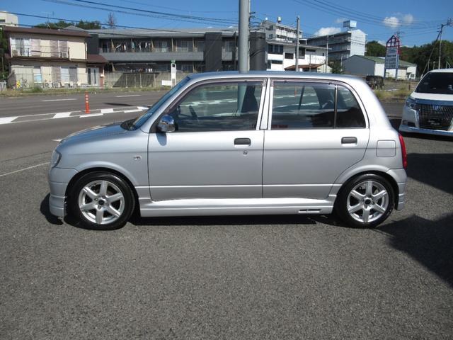 ミラ ＣＤ　５ＭＴ　カスタム車　ライブスポーツ新品フルエアロ　エスペリアダウンサス　マフラー　ＬＥＤ　ＭＯＭＯステ・シフト　タコ　フルセグＴＶナビ　Ｂｌｕｅｔｏｏｔｈ　前後ドラレコ　ＥＴＣ　整備・外装磨・車内清掃（29枚目）