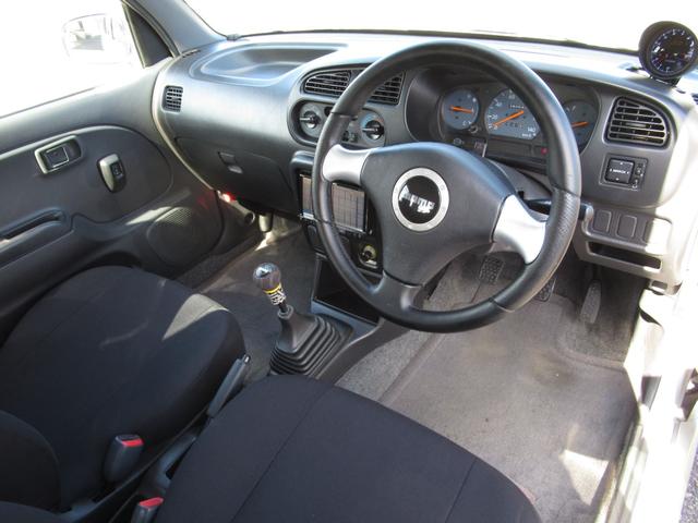 ミラ ＣＤ　５ＭＴ　カスタム車　ライブスポーツ新品フルエアロ　エスペリアダウンサス　マフラー　ＬＥＤ　ＭＯＭＯステ・シフト　タコ　フルセグＴＶナビ　Ｂｌｕｅｔｏｏｔｈ　前後ドラレコ　ＥＴＣ　整備・外装磨・車内清掃（58枚目）