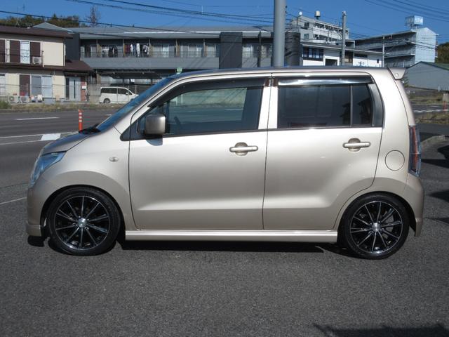 ワゴンR FX 5MT エアロ エアクリ マフラー サス MOMO タコ TVナビ 整備・外装磨・車内清掃(32枚目)