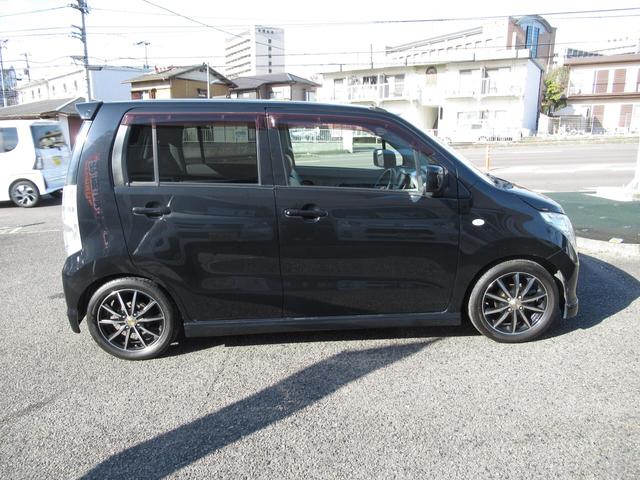 �{�f�B�[�����R�[�e�B���O�ς݂ł��̂ŁA�S�̓I�ɑ傫���ڗ����E�F�����E�F�͂����Ȃ��A���������ϗǍD�ȃR���f�B�V�����ł��I�I