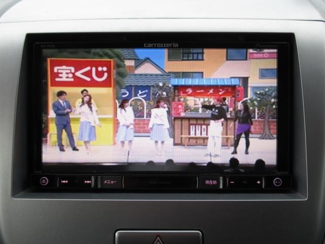 �J���b�c�G���A�̃i�r�t�I�e���r�����A�b�c�Đ������\�ł��B��t���ła�����������������@�\���g����悤�ɂ��Ă���܂��̂ŁA�ʘb��X�}�[�g�t�H�����特�y���y���߂܂��B�o�b�N�J��������t�ρB