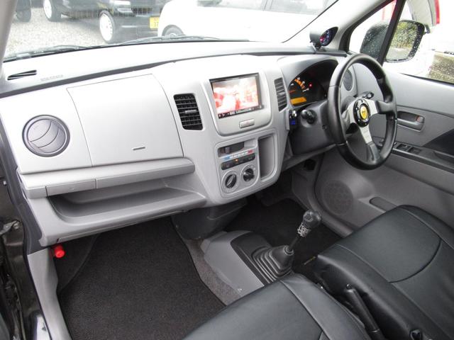 �L�X�Ƃ��Ă���A�����������C���e���A�ł��B�S�̓I�ɑ傫���ڗ������Ȃ����ꂢ�ȏ�Ԃł��B