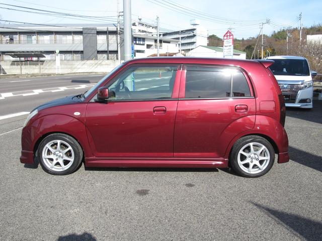 �J�X�^���𓾈ӂƂ��Ă���܂��̂ŁA�ʓr�A���D�݂̃i�r�ւ̕ύX�A�X�s�[�J�[��E�[�t�@�[���I�[�f�B�I�J�X�^����A�K���X�t�B�����\��A�A���~�̕ύX���A���O���J�X�^�}�C�Y������܂��B