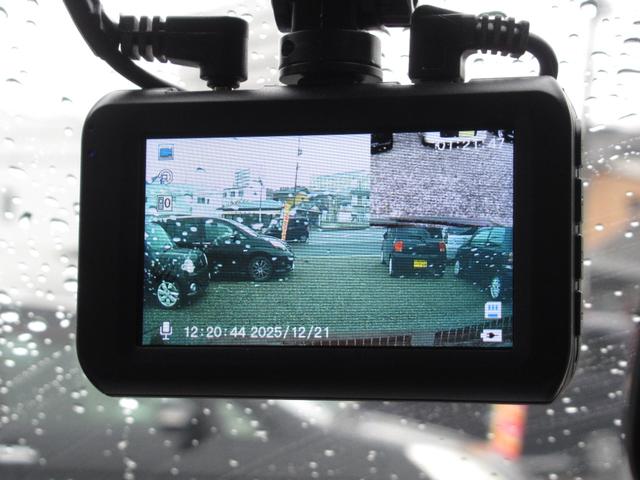 �V�i�̑O��^��h���C�u���R�[�_�[�t���ň��S�ł��B