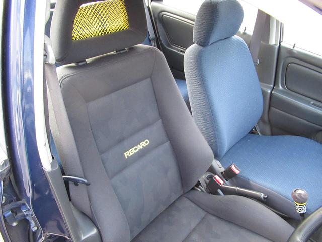 �^�]�ȃ��J���̃Z�~�o�P�b�g�V�[�g����t���܂����B�m�[�}���V�[�g�Ɣ�׊i�i�Ƀz�[���h�����A�b�v�������ڂ��J�b�R�ǂ��Ȃ�܂����B