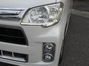 レンズ類は磨き専用コーティング済みでクリアできれいな状態です！！ヘッドランプは明るく高級感のある純正ＨＩＤで、スモールランプ・フォグランプは社外の明るいＬＥＤ球に交換済みです！！