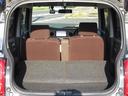 シートを倒せば大きな荷物も運べます。