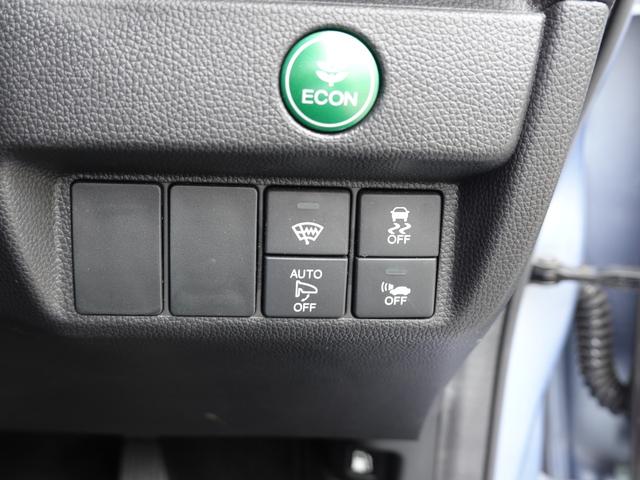 フィットハイブリッド Ｌパッケージ　ハイブリッド　ホンダギャザーズナビＶＸＭ１７４ＶＦＸｉ　ＥＴＣ車載器　ワンオーナー　禁煙車（18枚目）